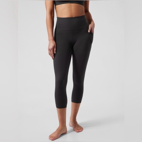 Athleta Pants - Athleta Salutation Stash Pocket II Tight Size M